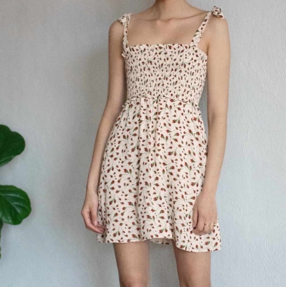 Reformation Dresses & Skirts - Reformation White Red Floral Smocked Halter Flowy Seabreeze Mini Dress
